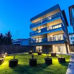 Cremona Inn Aparthotel