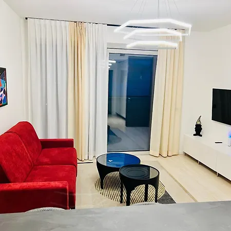 Cremona Inn Aparthotel 4*