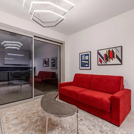 アパートホテル Cremona Inn Aparthotel クレモナ