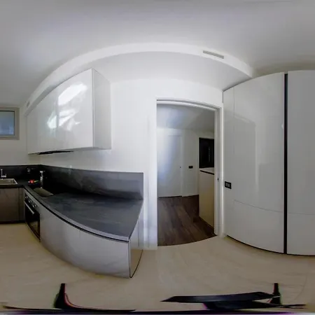 Cremona Inn Aparthotel 4*