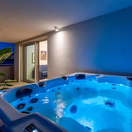 アパートホテル Cremona Inn Aparthotel