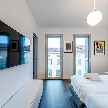 Cremona Inn Aparthotel 아파트호텔 4*