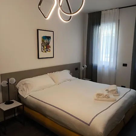 アパートホテル Cremona Inn Aparthotel クレモナ