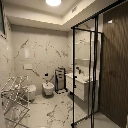 Cremona Inn Aparthotel